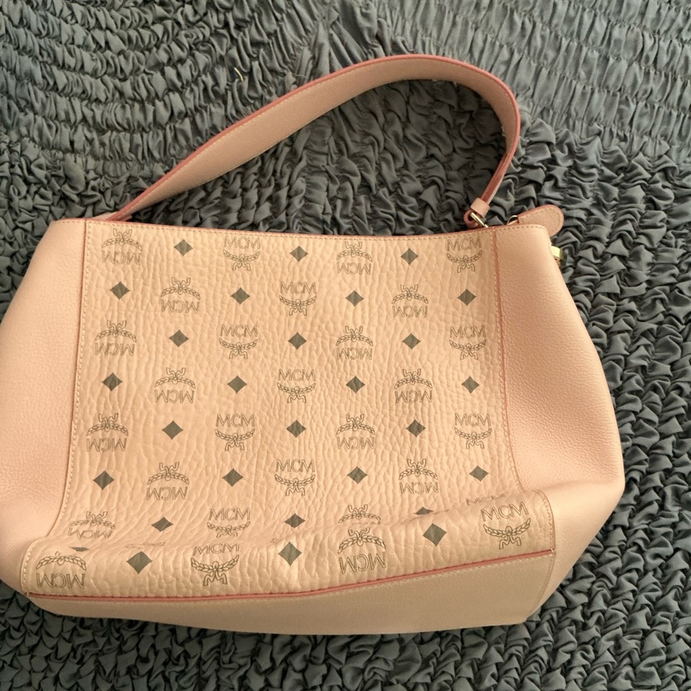 MCM Aren Handbag in pink